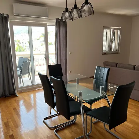 Tija Apartament